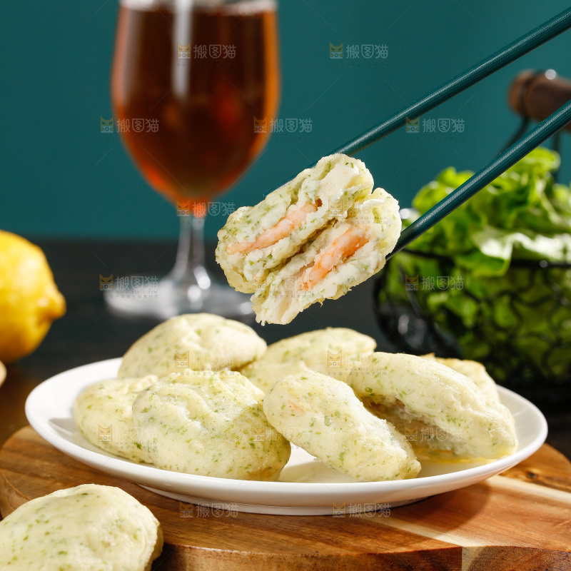 深底上的鲜虾饼
