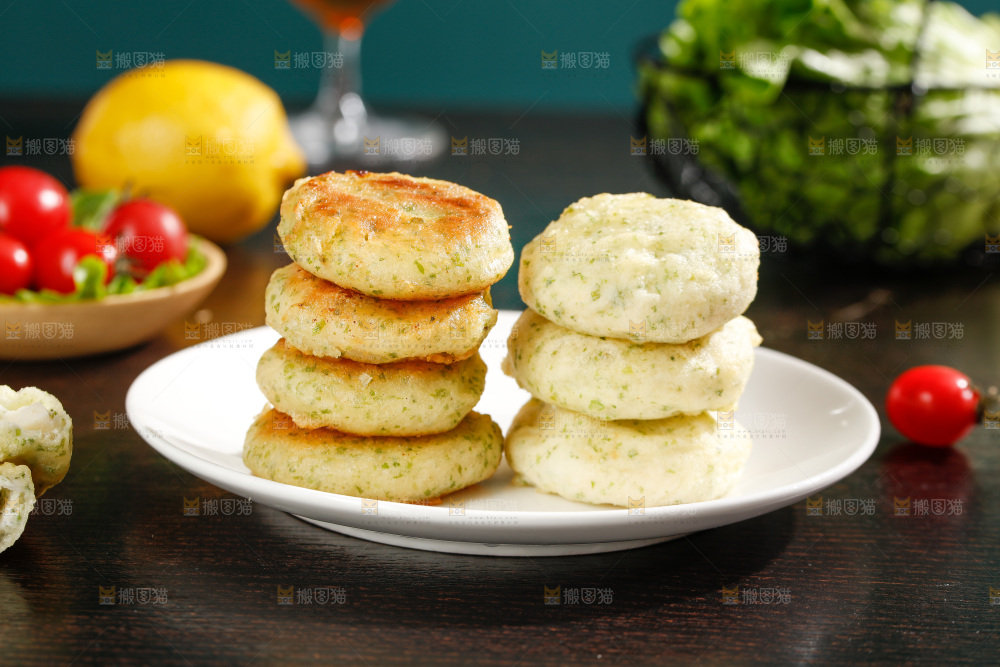 深底上的鲜虾饼