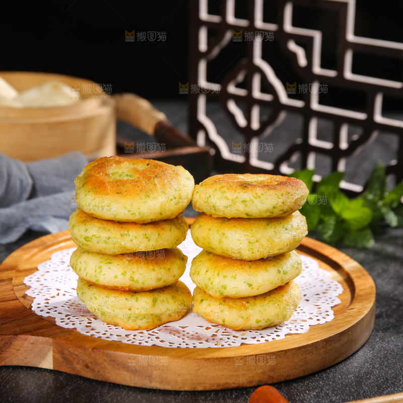 深底上的鲜虾饼