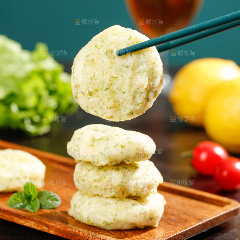 深底上的鲜虾饼