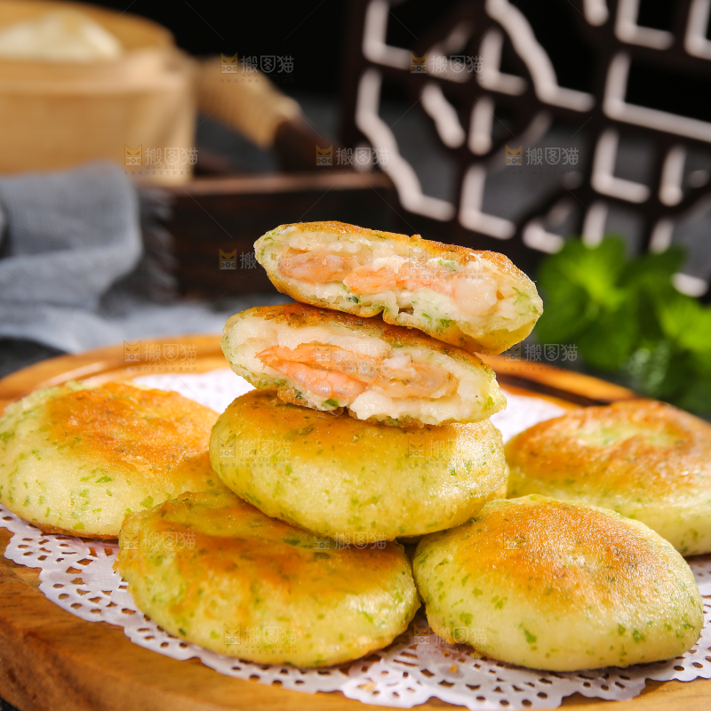 深底上的鲜虾饼