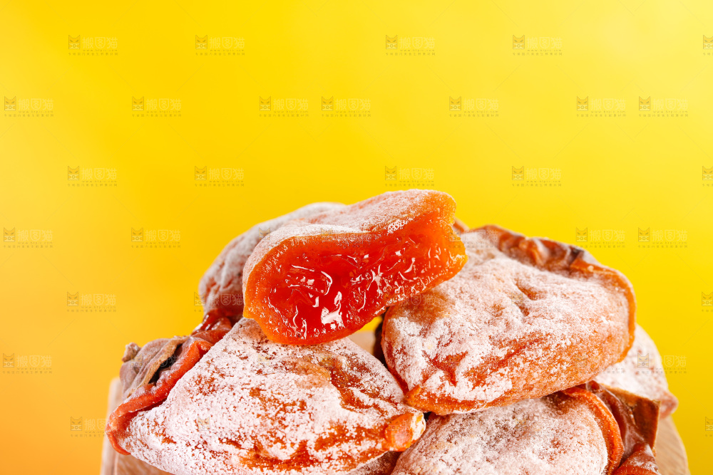 深底上的柿饼