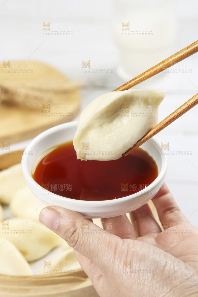浅底上的水煎包