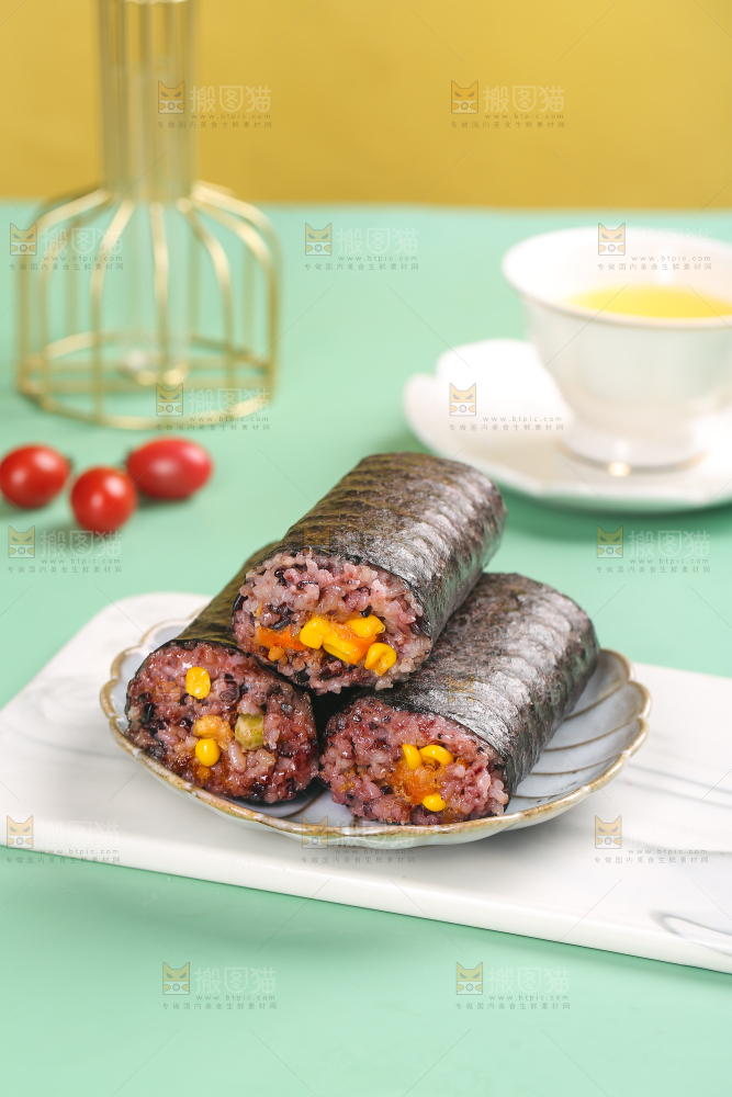 浅底上的手工大饭团