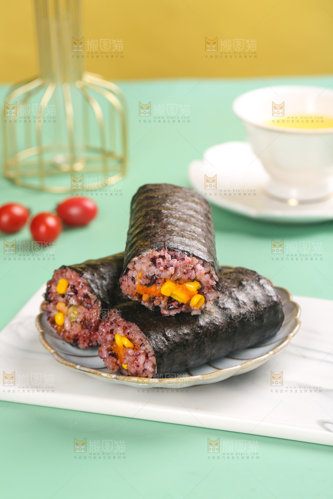 浅底上的手工大饭团