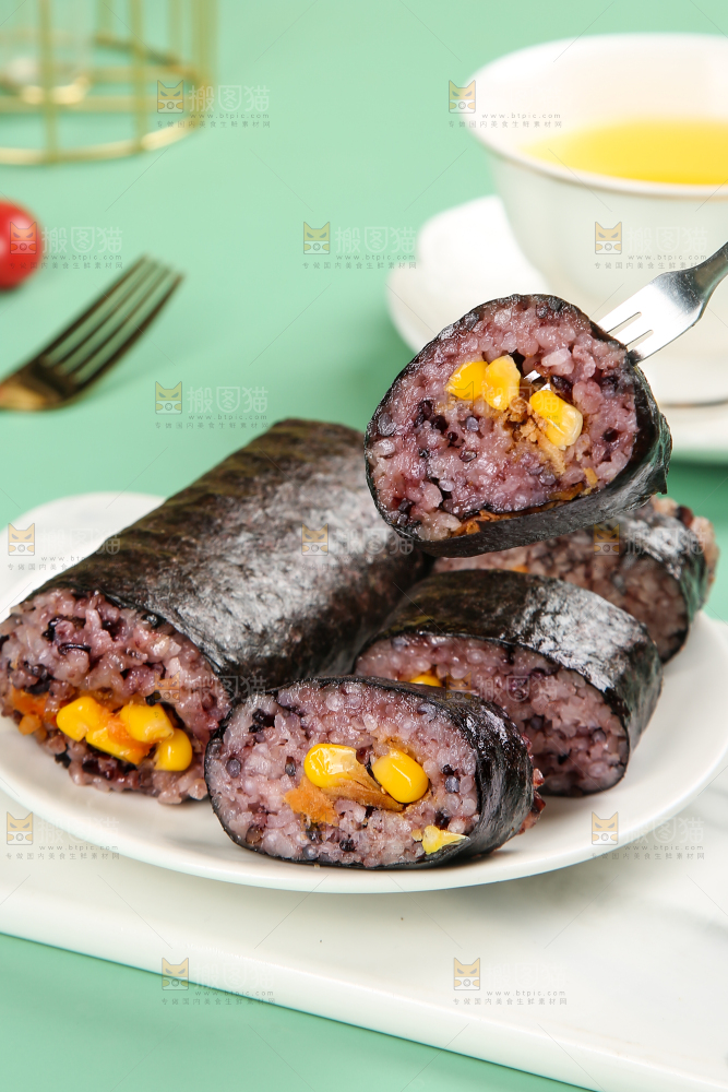 浅底上的手工大饭团