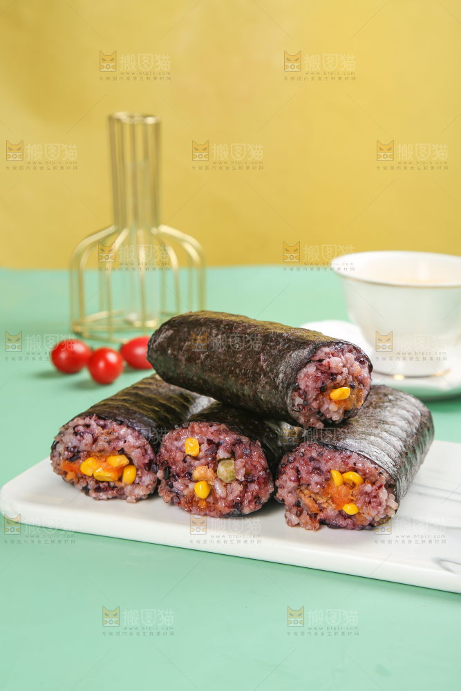 浅底上的手工大饭团