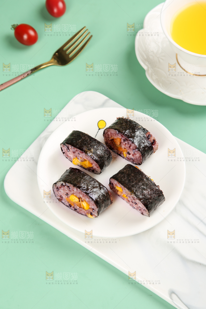 浅底上的手工大饭团