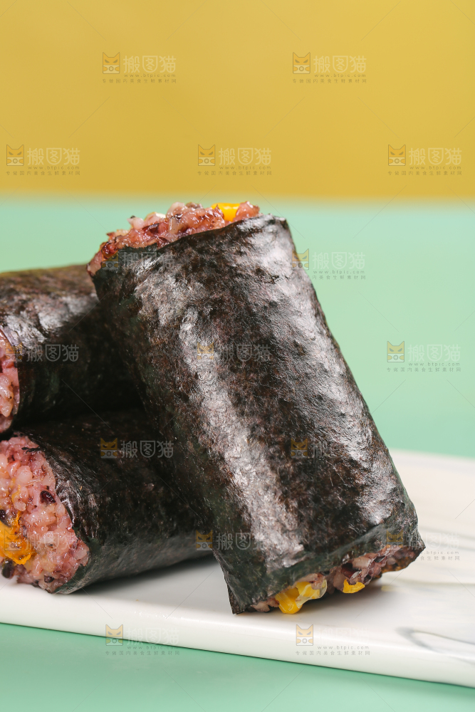 浅底上的手工大饭团
