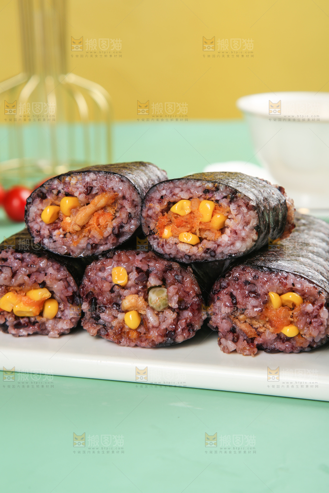 浅底上的手工大饭团