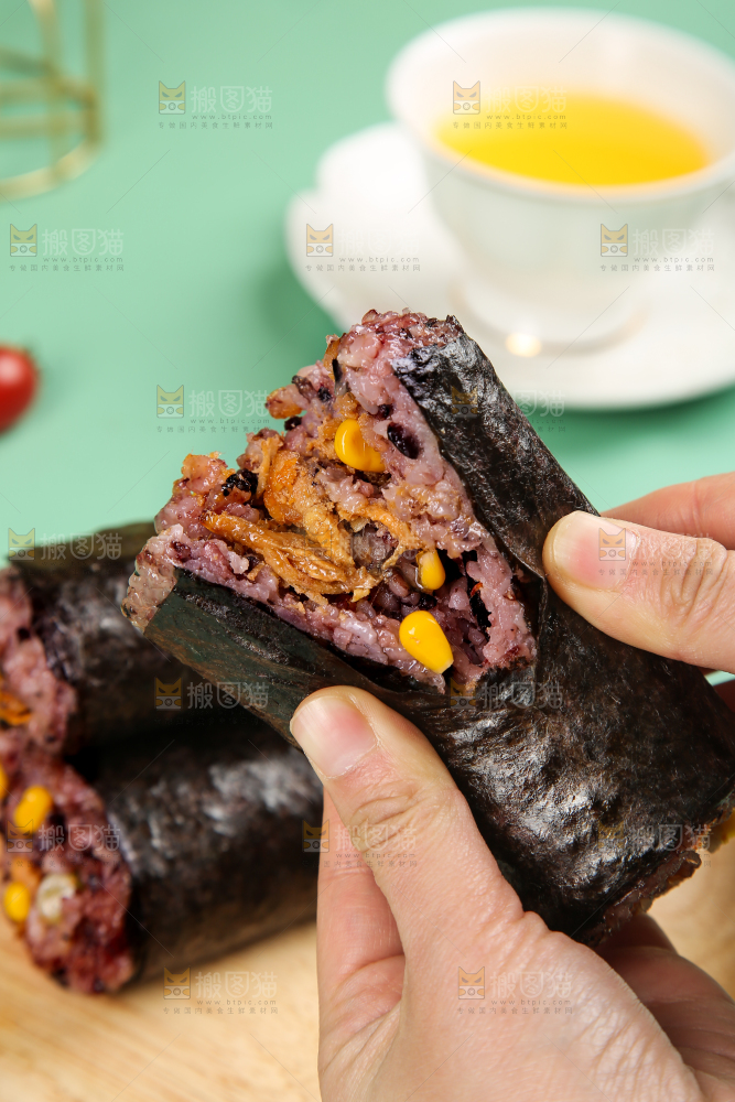 浅底上的手工大饭团
