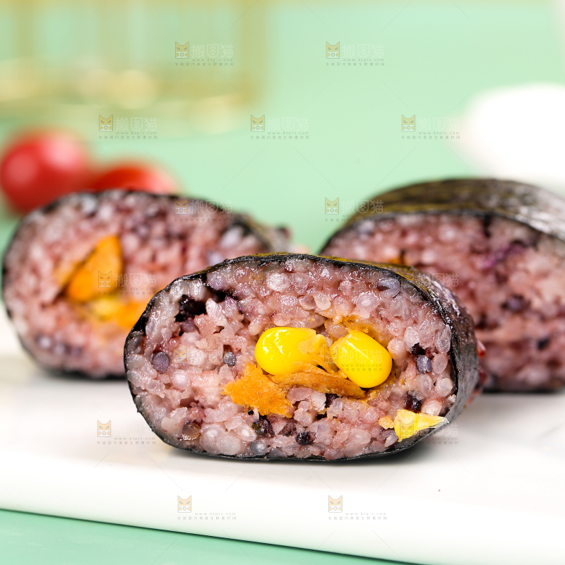 浅底上的手工大饭团