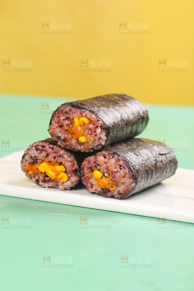 浅底上的手工大饭团