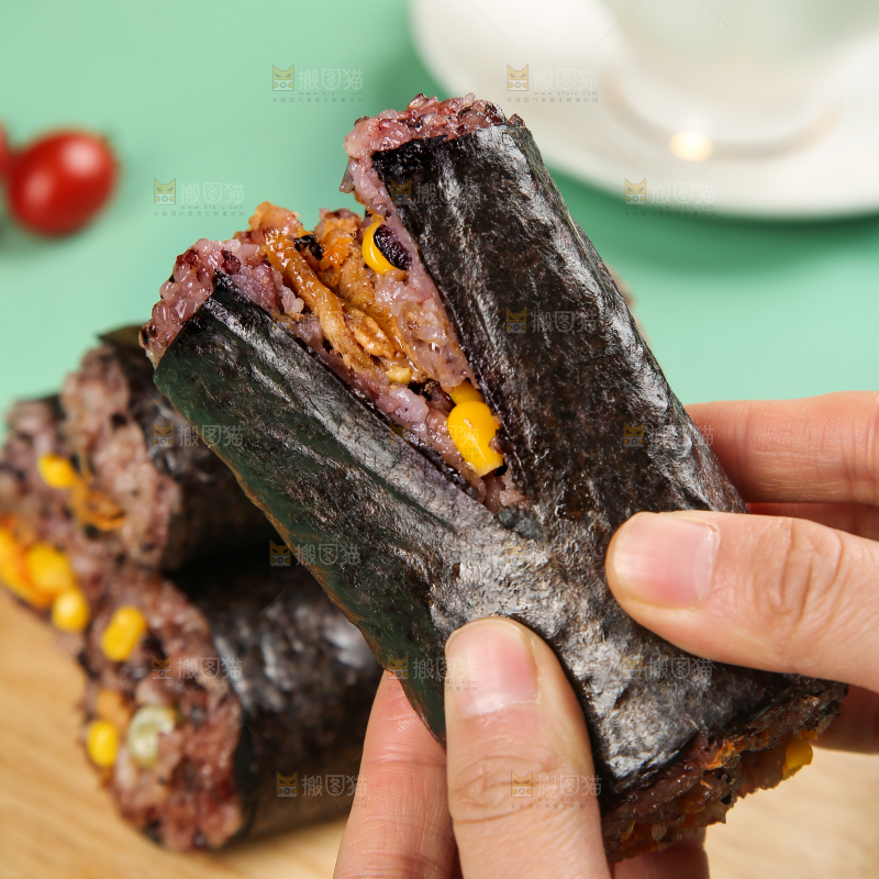浅底上的手工大饭团