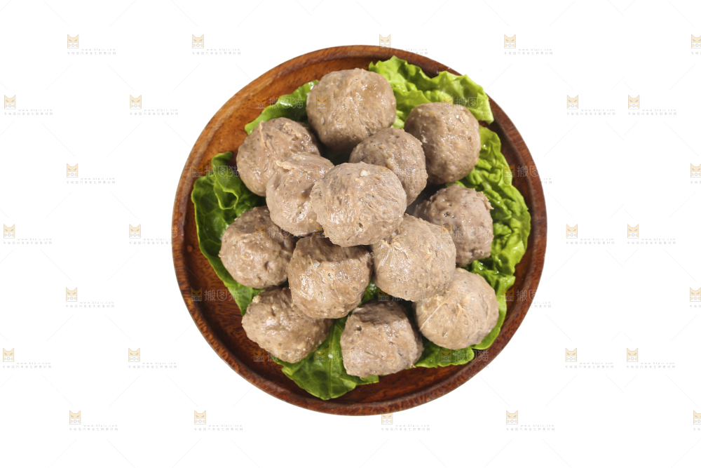 白底上的牛肉丸