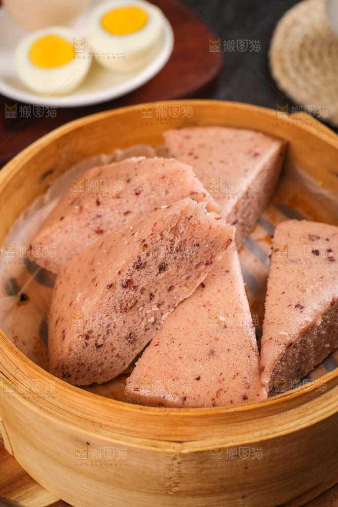 深底上的红豆发糕