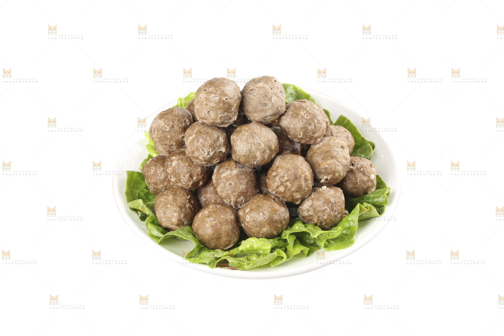 白底上的牛肉丸