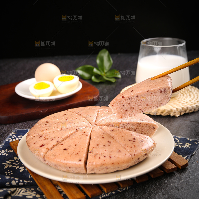 深底上的红豆发糕