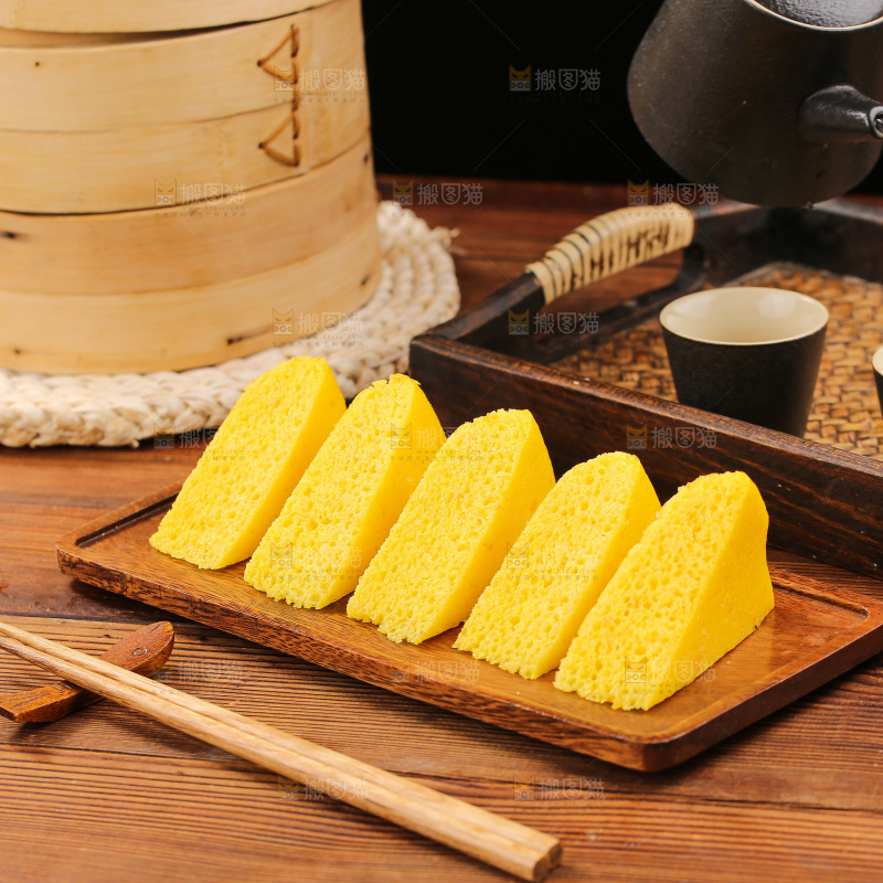 木底上的南瓜发糕