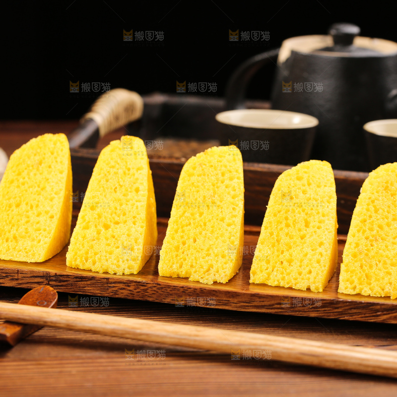 木底上的南瓜发糕