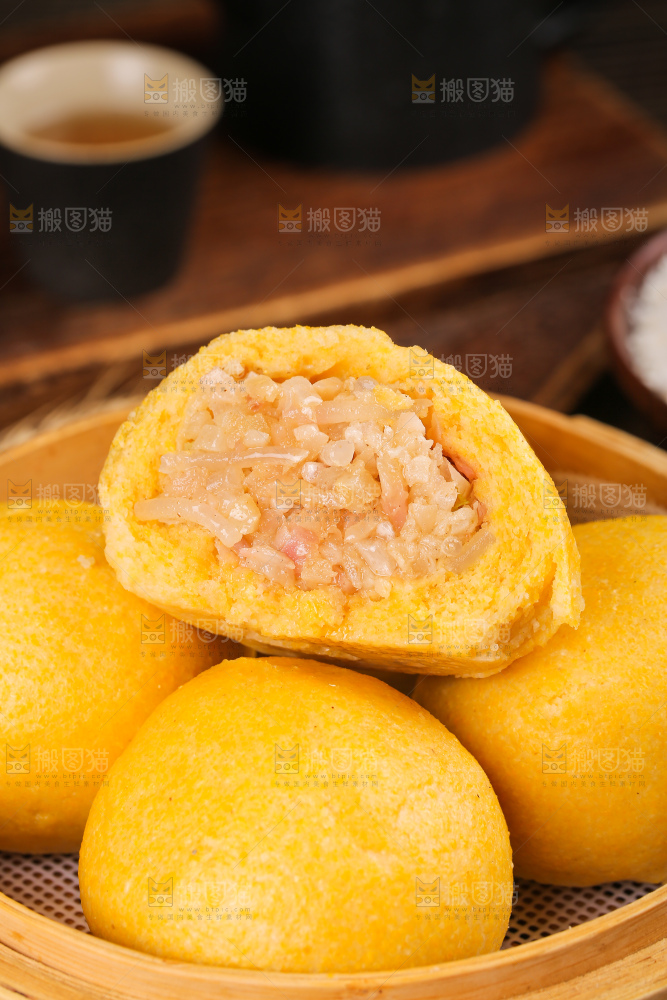 深底上的萝卜粉条团子
