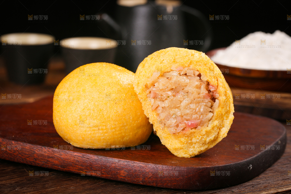 深底上的萝卜粉条团子