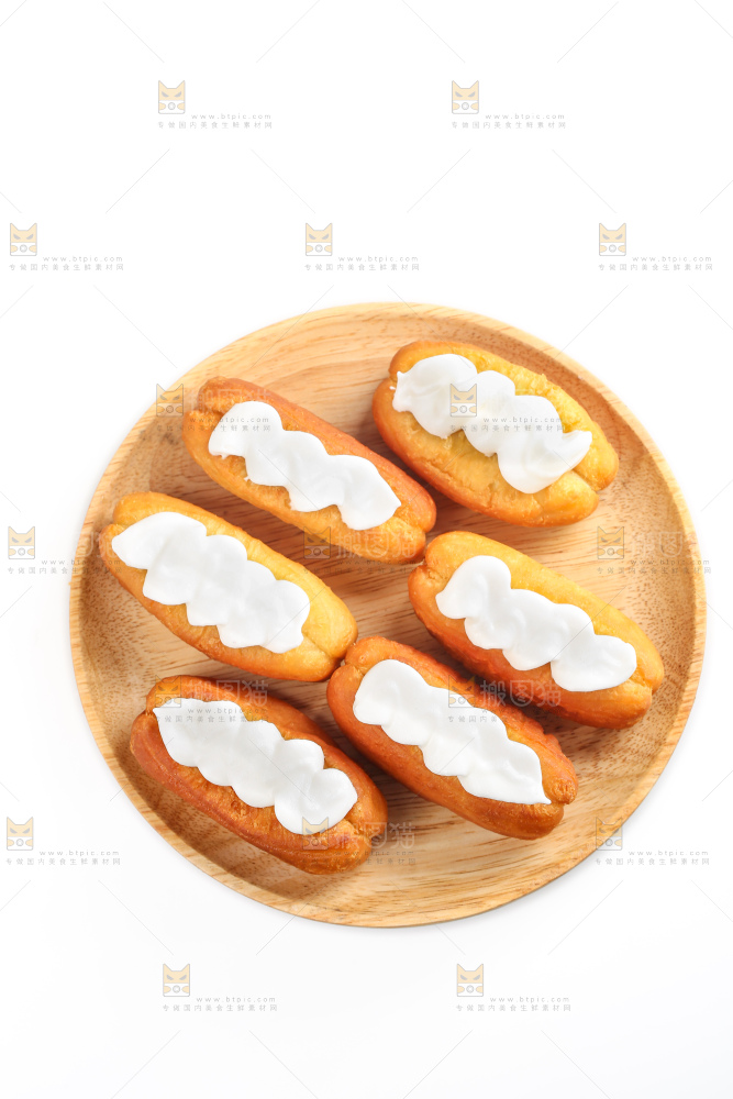 白底上的奶油油条
