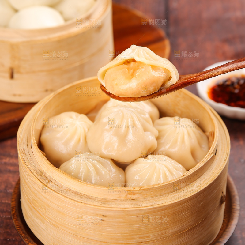 深底上的灌汤包