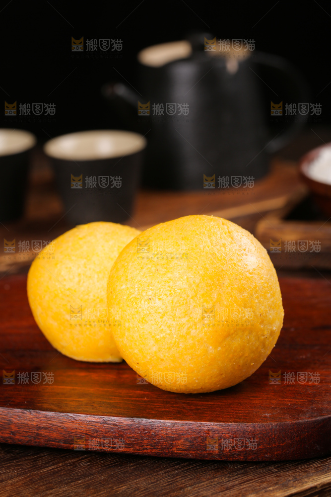 深底上的萝卜粉条团子