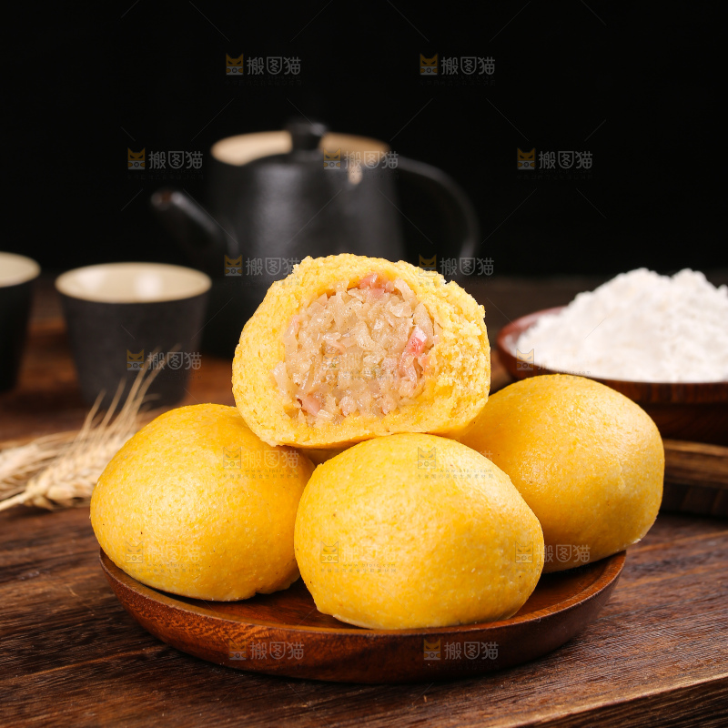 深底上的萝卜粉条团子