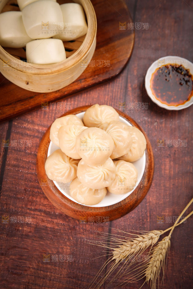 深底上的灌汤包