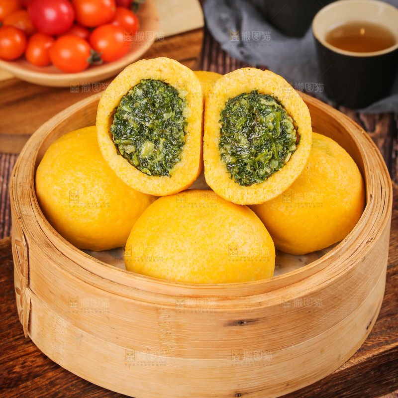 深底上的荠菜团子