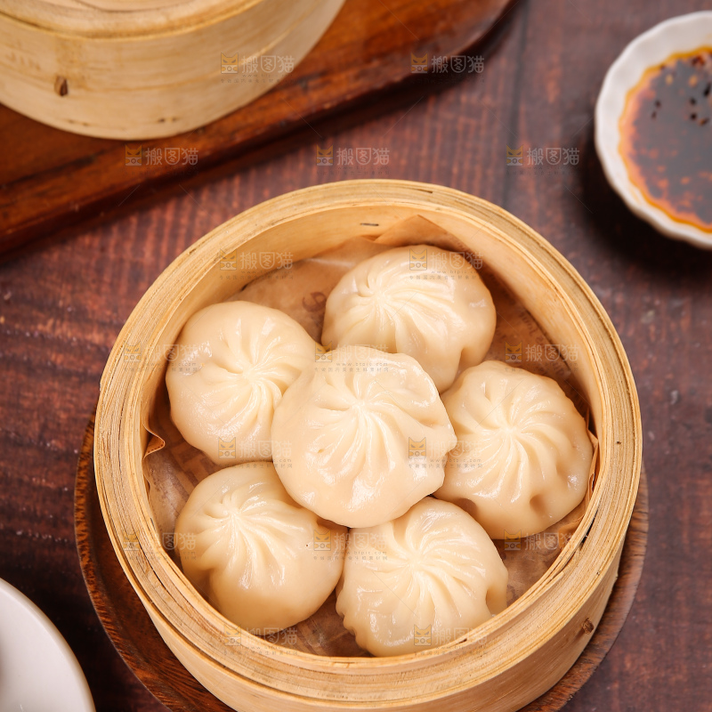 深底上的灌汤包