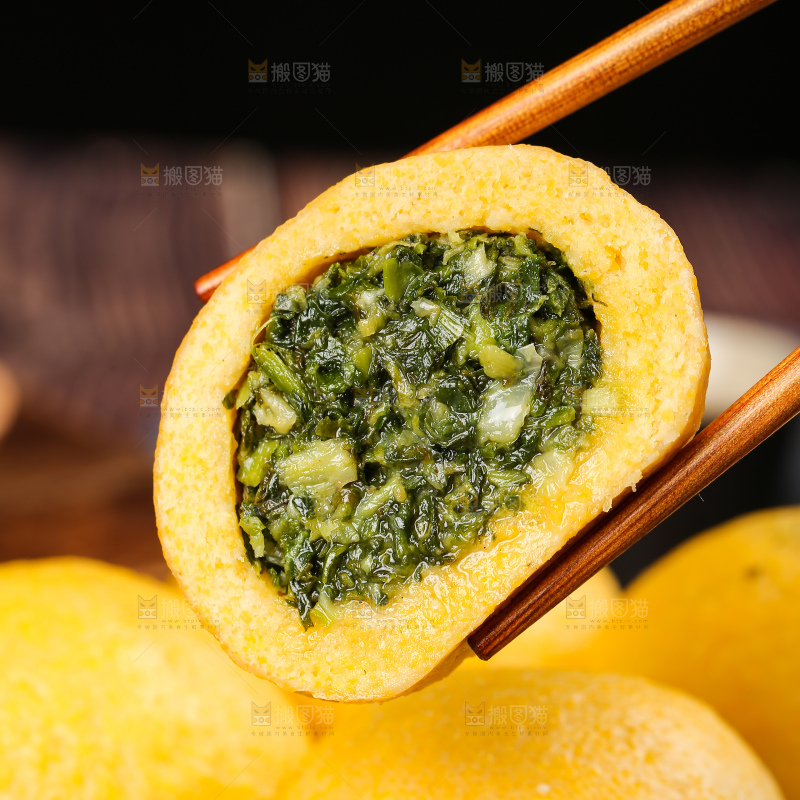 深底上的荠菜团子