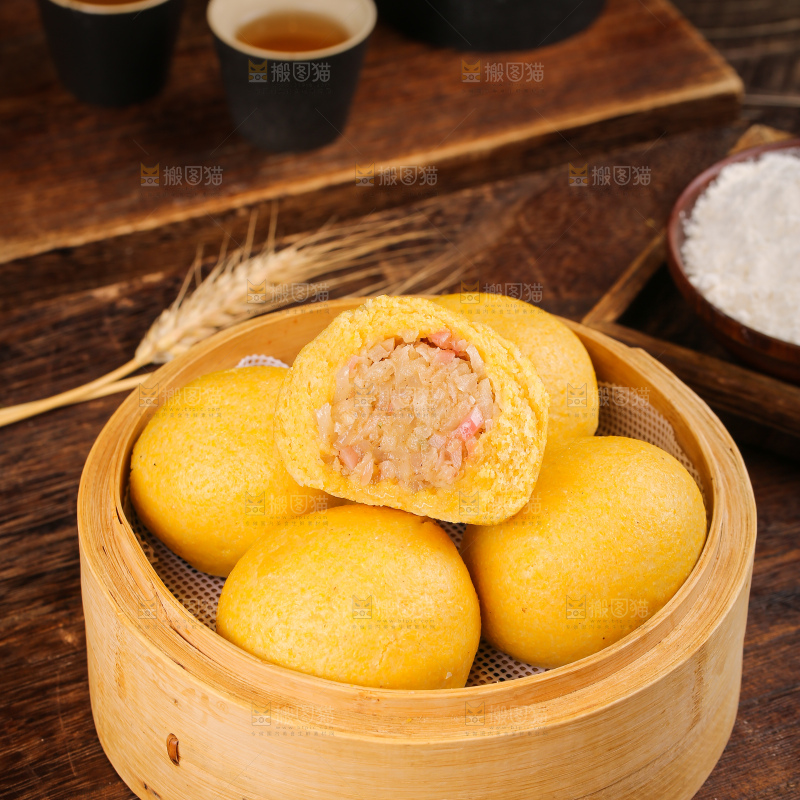 深底上的萝卜粉条团子