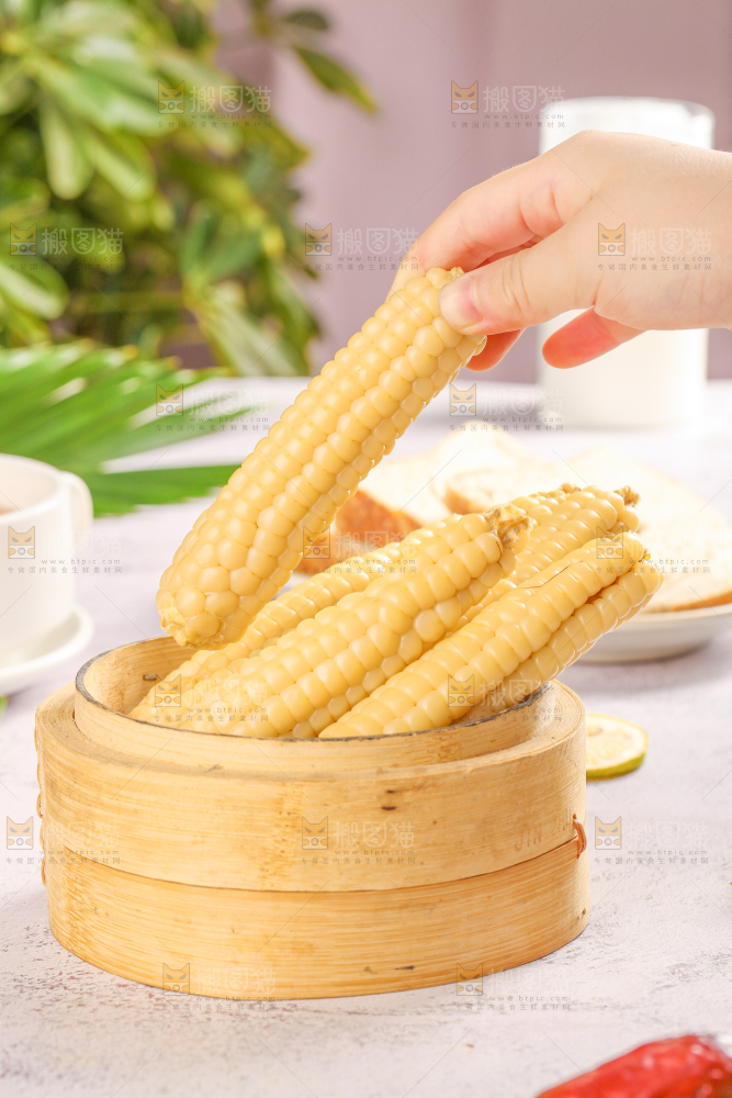 浅底上的手指糯玉米