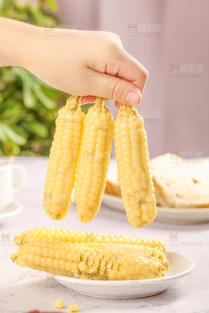 浅底上的手指糯玉米