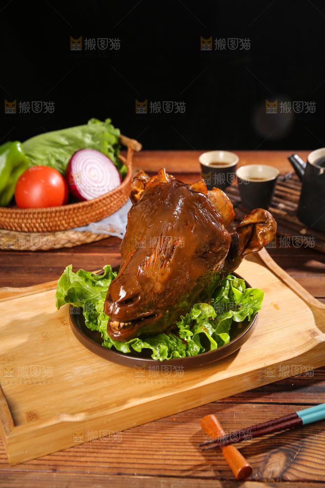 深底上的羊头肉