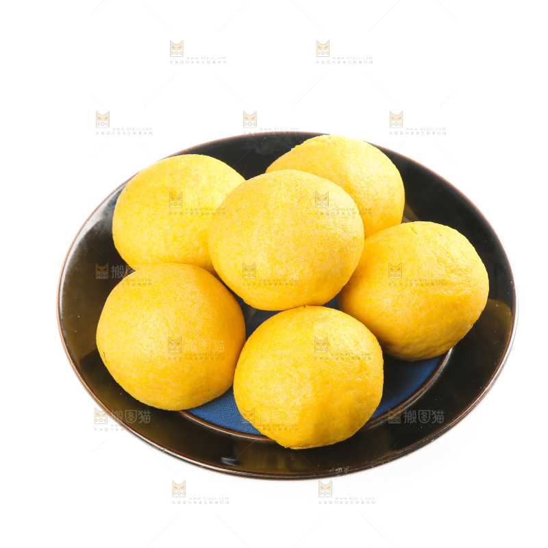 白底上的荠菜团子