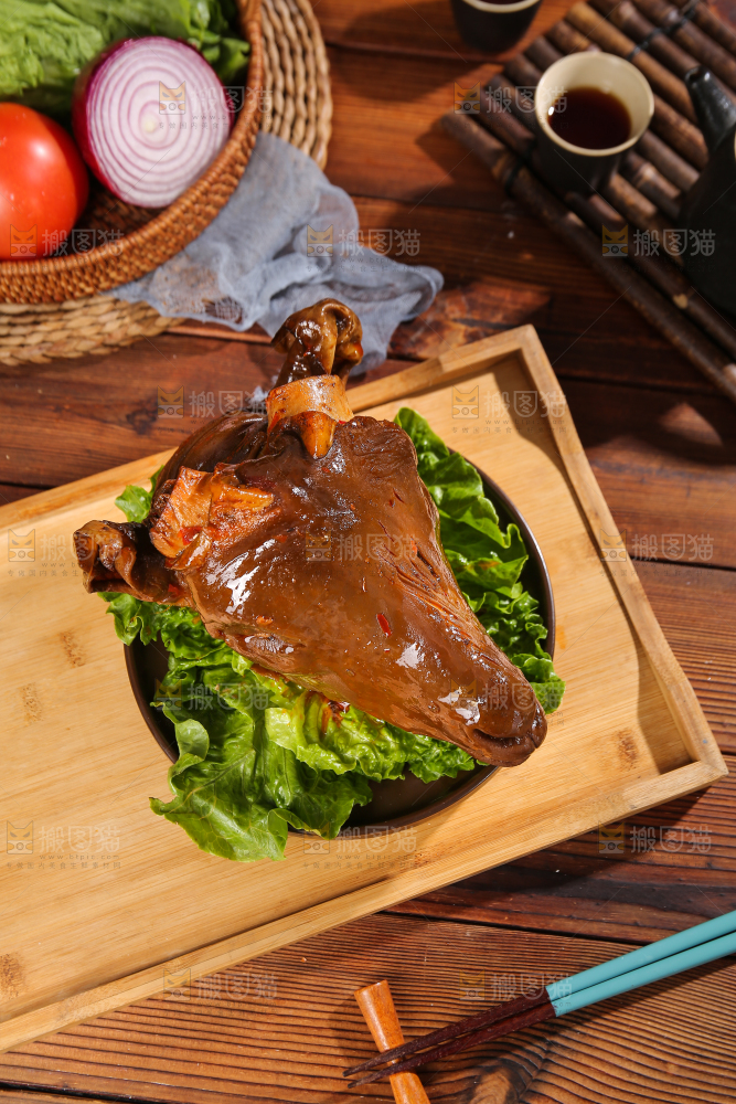 深底上的羊头肉