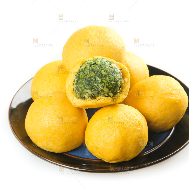 白底上的荠菜团子