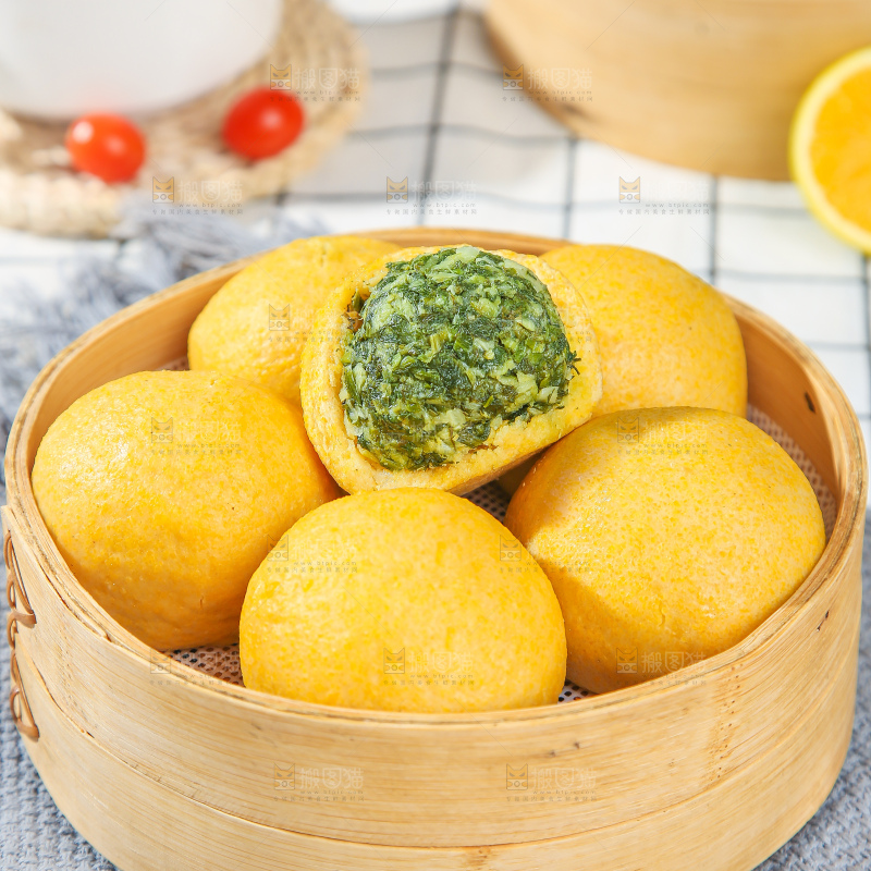 浅底上的荠菜团子