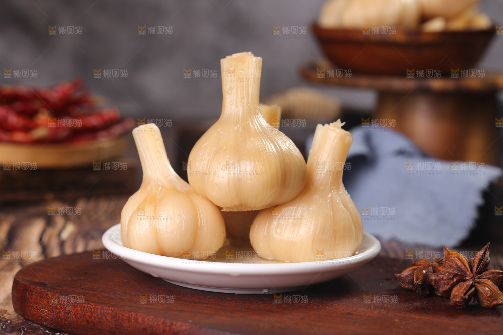 深底上的糖蒜