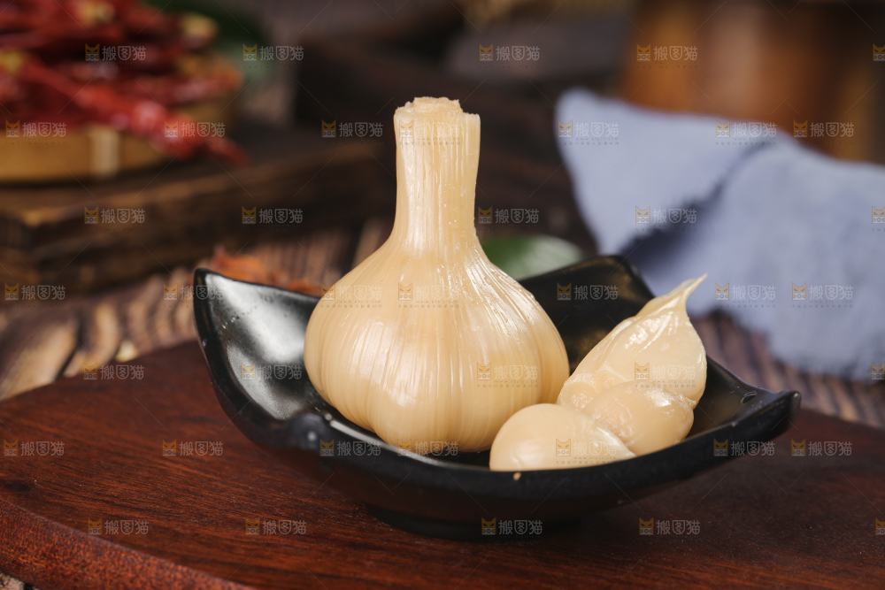 深底上的糖蒜