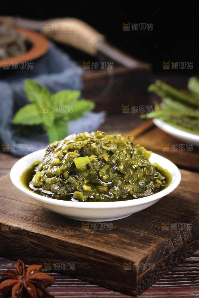 深底上的烧椒酱