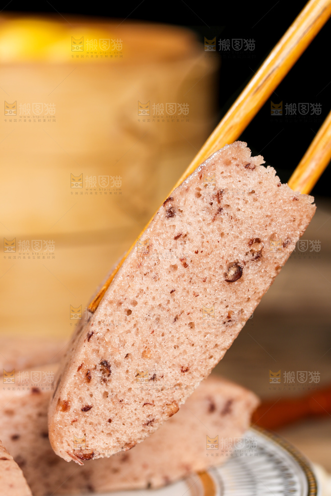 深底上的红豆发糕