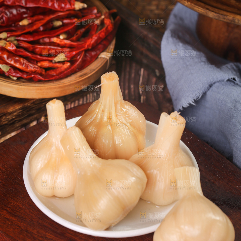 深底上的糖蒜
