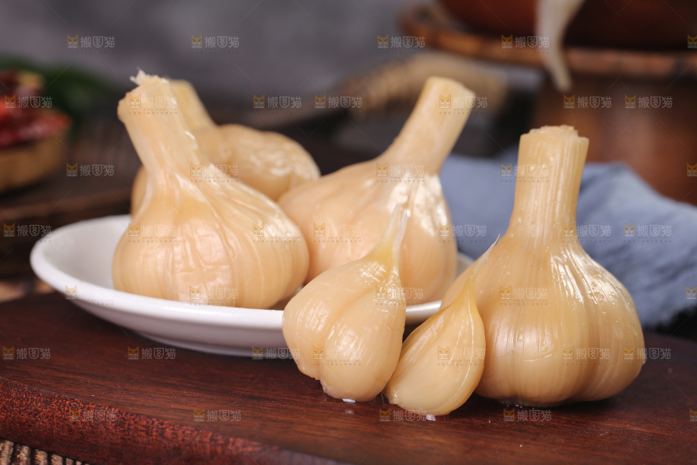 深底上的糖蒜