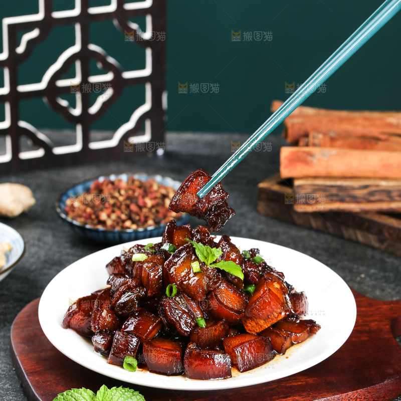 深底上的红烧肉