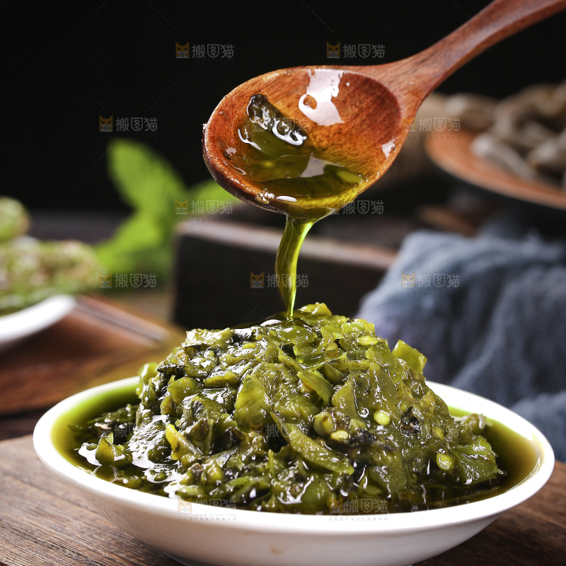 深底上的烧椒酱